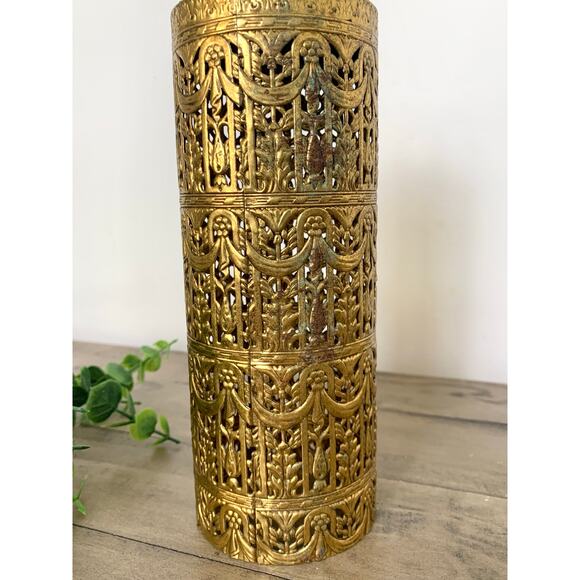 Vintage Ormolu Brass Filigree Hairspray Cover Hollywood Regency Vanity Decor - Picture 10 of 10